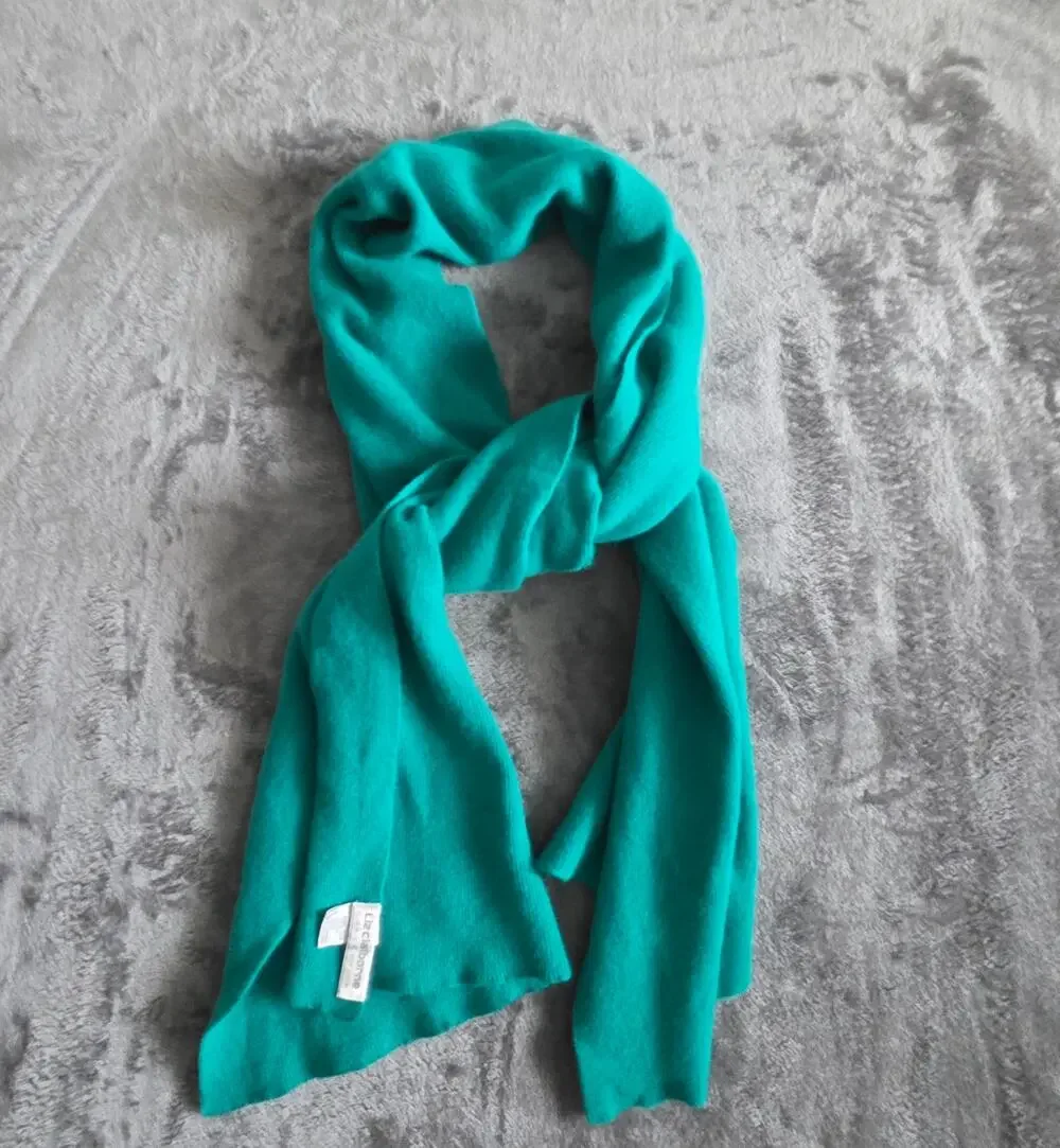 Liz Claiborne Collection Lambswool Angora Blend Green Scarf
